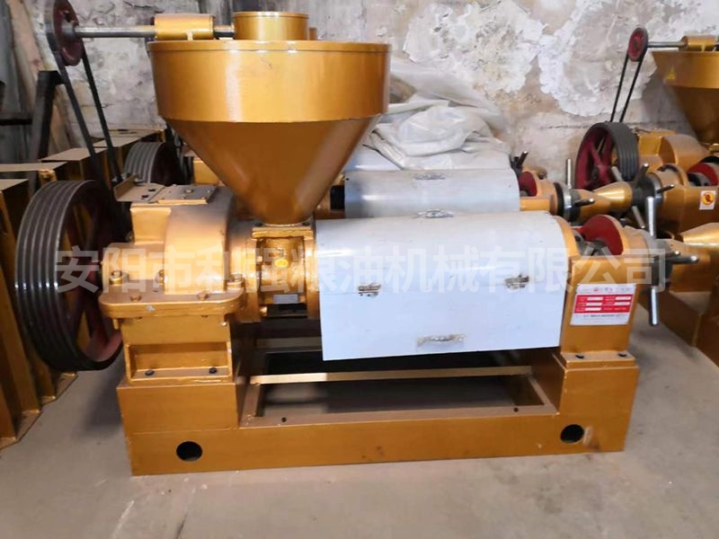 動(dòng)物油140型螺旋壓片機(jī)